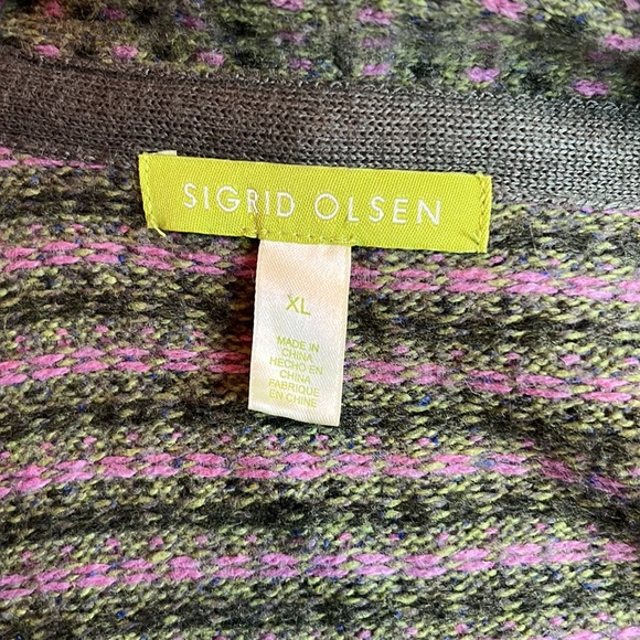 Lambs wool, silk and cashmere in this jacket style sweater with whimsy. - Picture 7 of 8